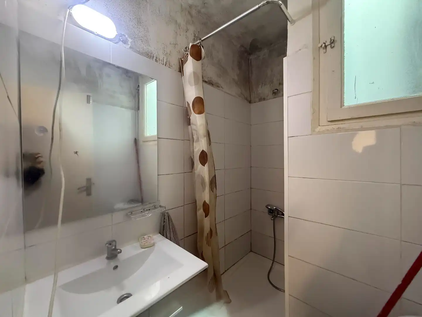 Badezimmer von Dachboden zum Verkauf in Barcelona