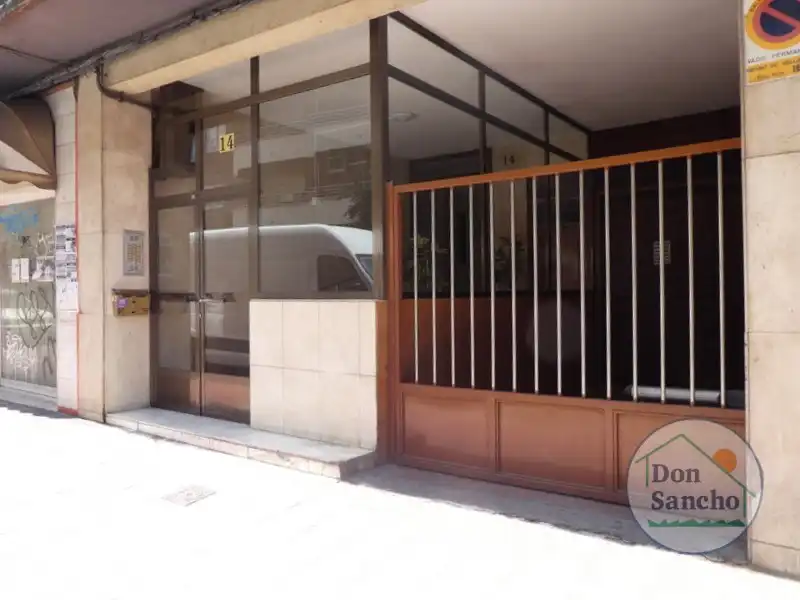 Vista exterior de Garaje en venta en Valladolid