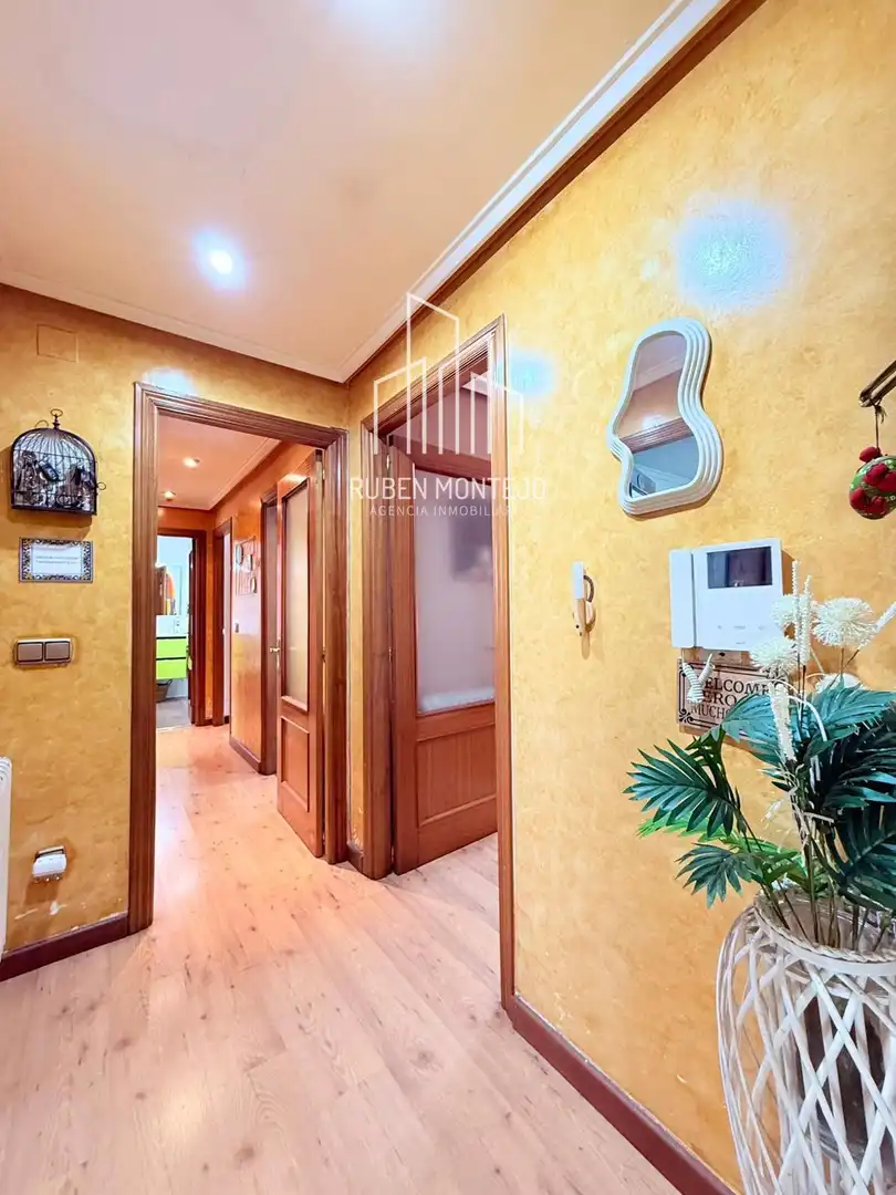 Piso en venta en Salamanca con Calefacción, Terraza y Balcón