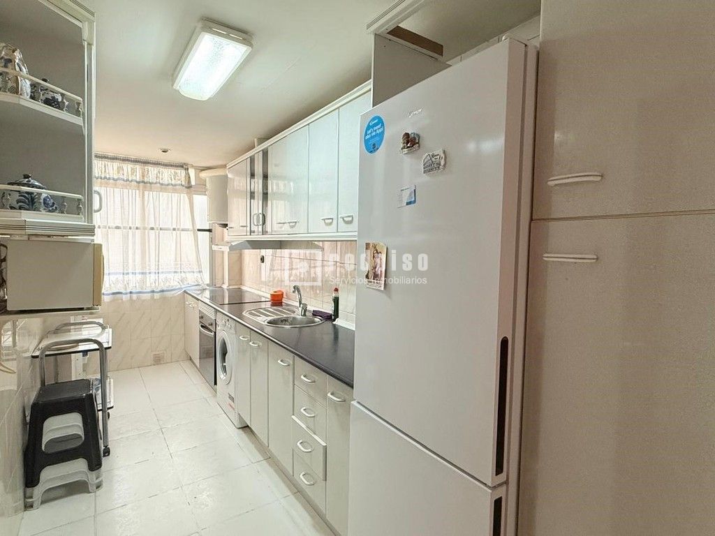 Cuina de Pis de lloguer en Málaga Capital amb Aire condicionat, Terrassa i Alarma