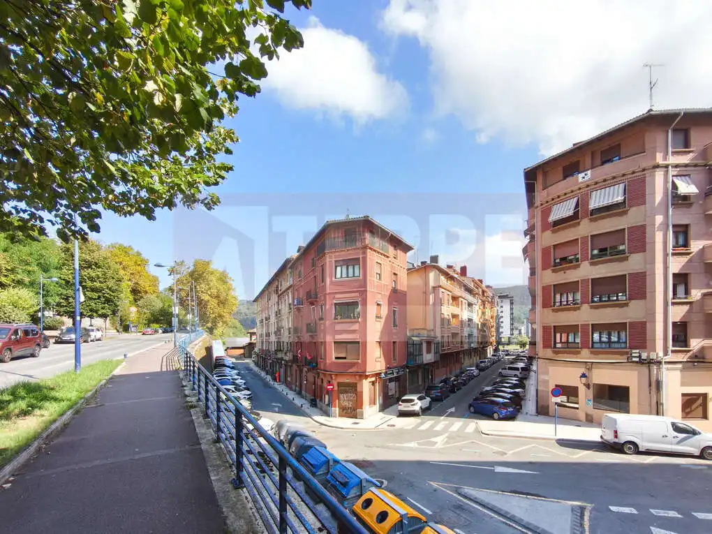 Exterior view of Flat for sale in Errenteria  with Furnished and Balcony