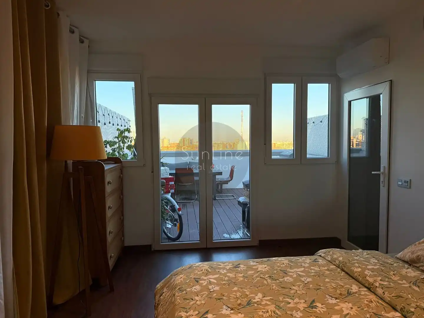 Terraza de Dúplex en venta en Valencia con Aire acondicionado, Terraza y Amueblado