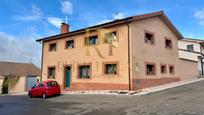 Exterior view of House or chalet for sale in Villaquilambre  with Heating, Private garden and Parquet flooring