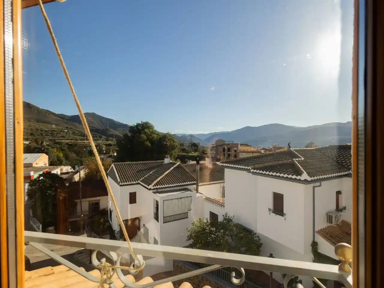 Vista exterior de Casa adosada en venda en Órgiva amb Piscina i Balcó