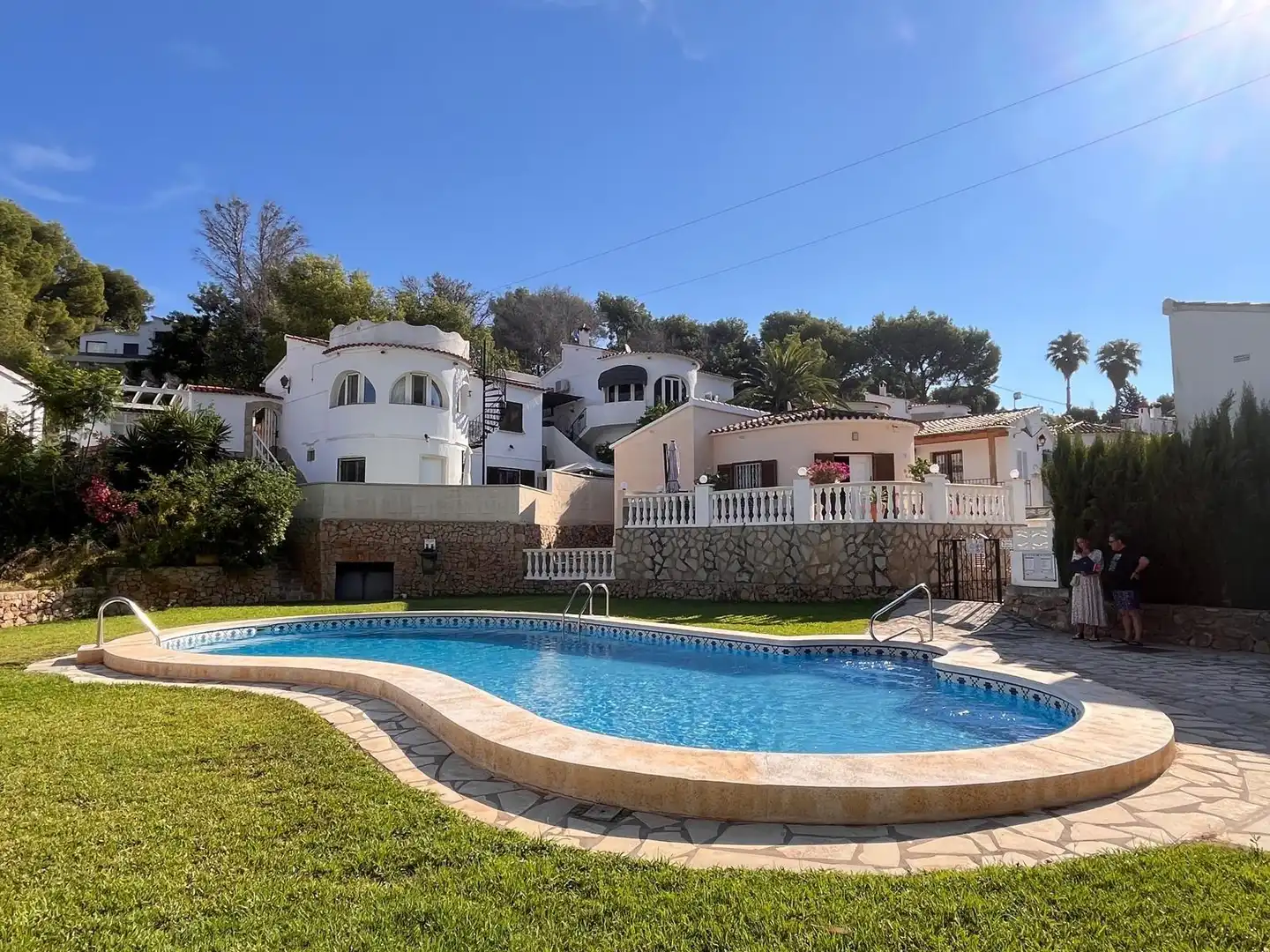 Vista exterior de Casa adosada en venda en Dénia amb Jardí privat, Terrassa i Piscina comunitària