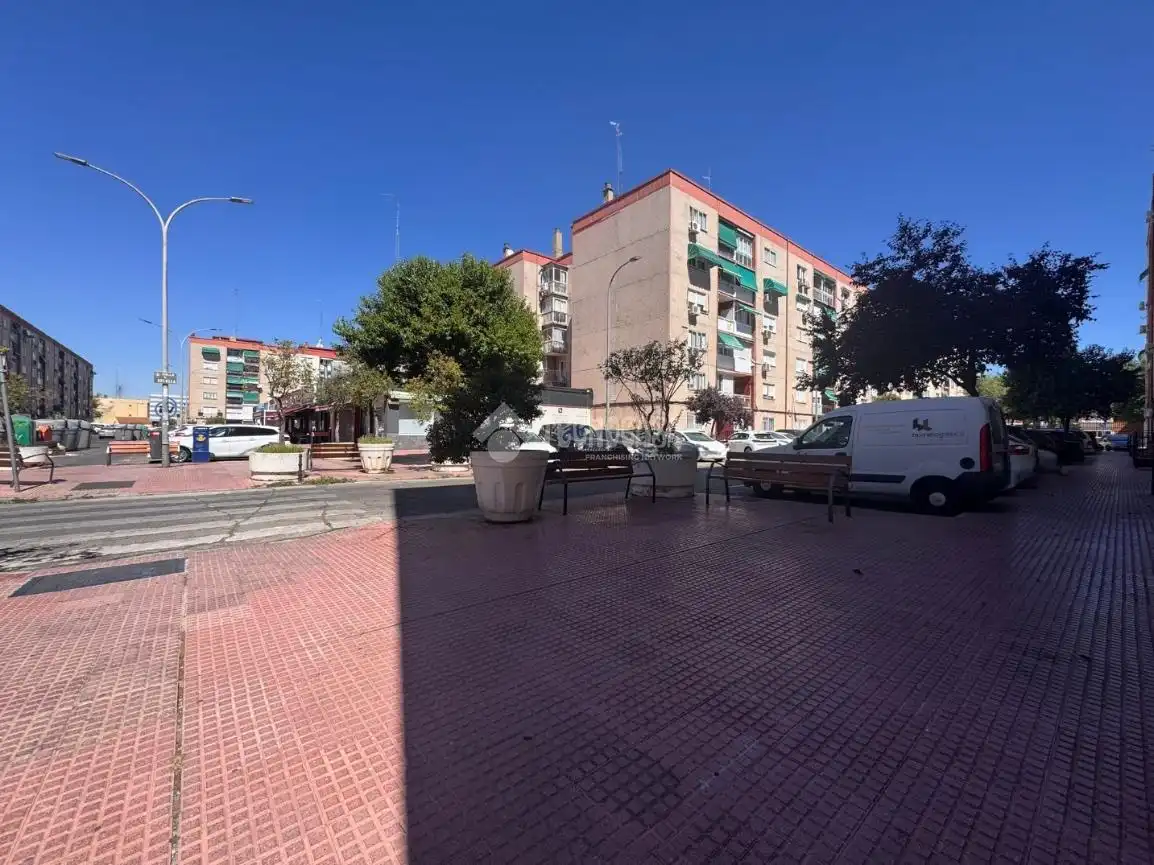 Außenansicht von Wohnung zum Verkauf in Alcalá de Henares
