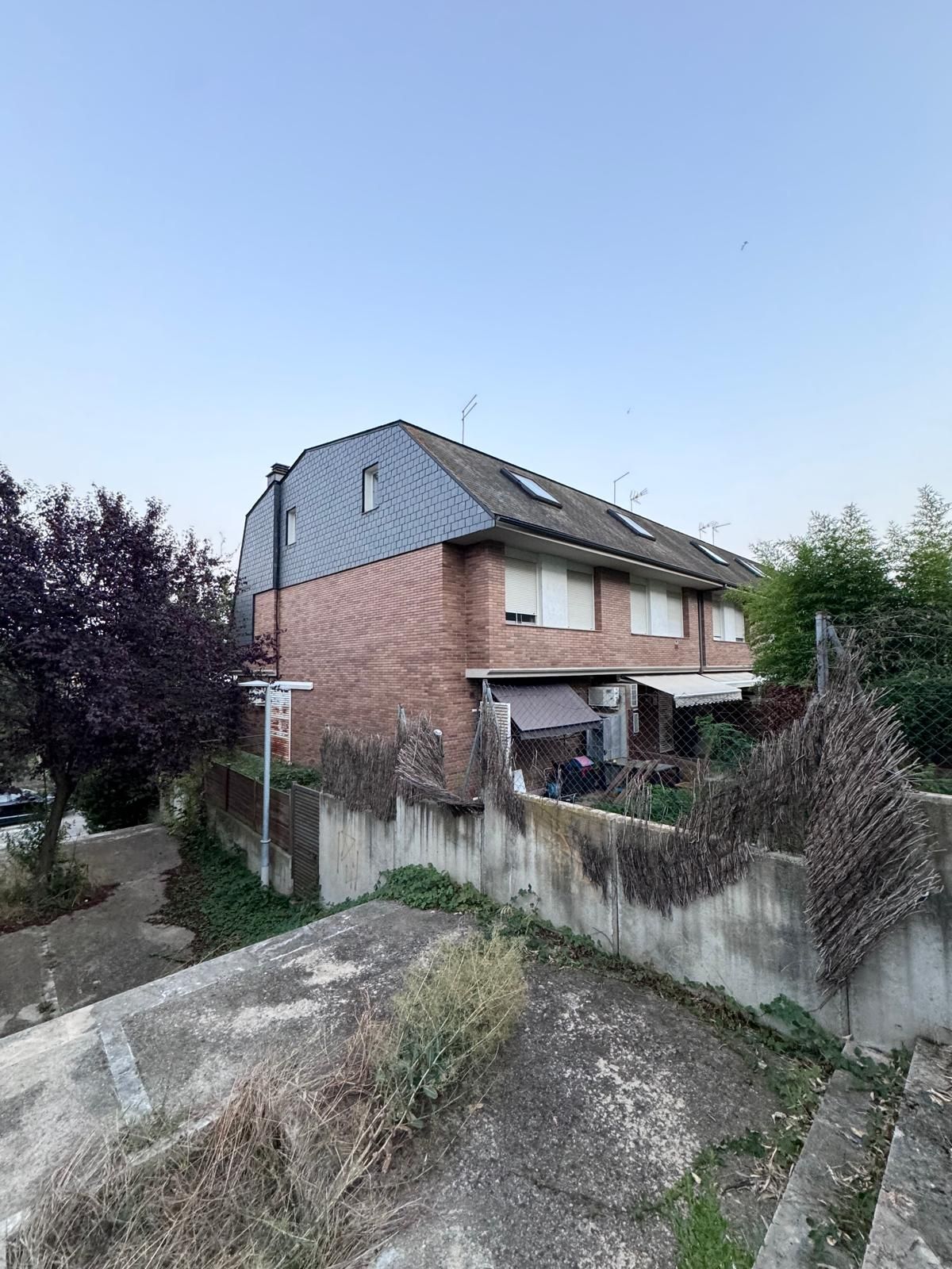 Vista exterior de Casa o xalet en venda en Girona Capital