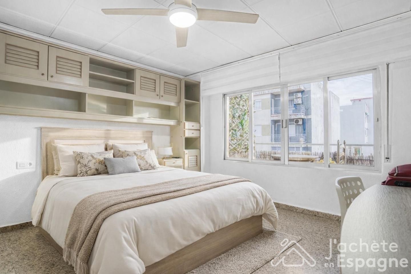 Habitación de Piso en venta en Gandia con Aire acondicionado, Terraza y Amueblado