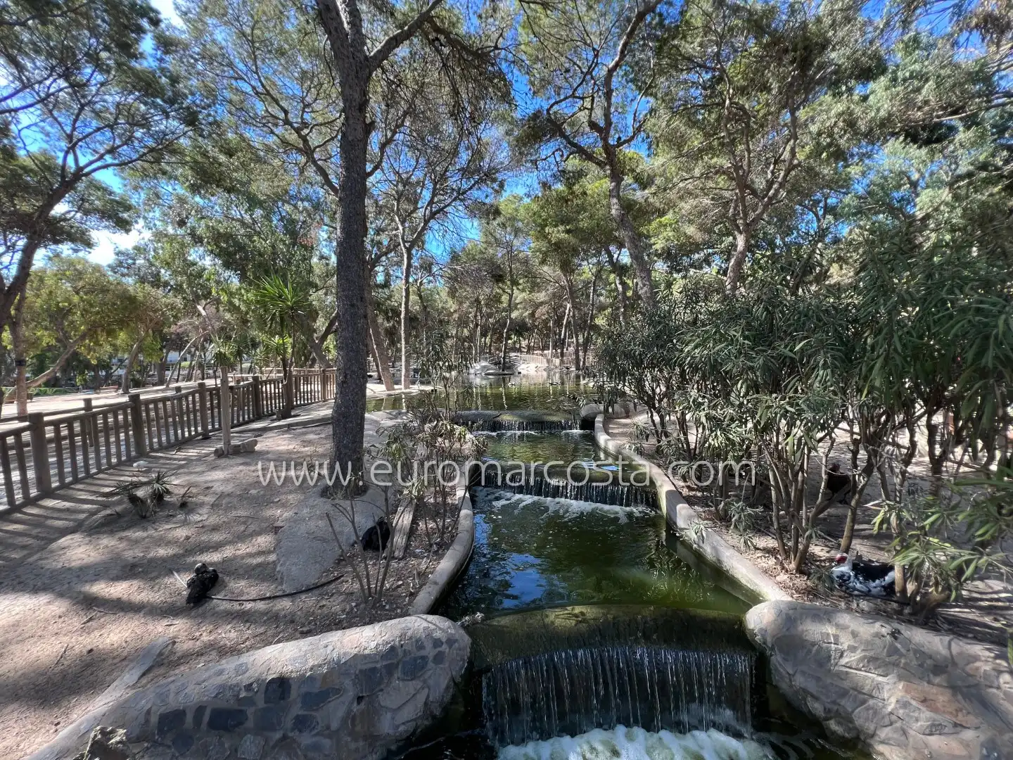 Garden of Flat for sale in Guardamar del Segura  with Air Conditioner, Heating and Terrace