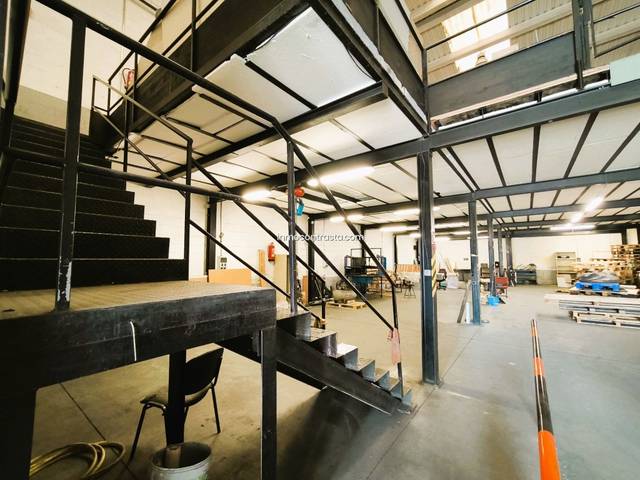 Nave industrial en Venta en N/A en Betoño
