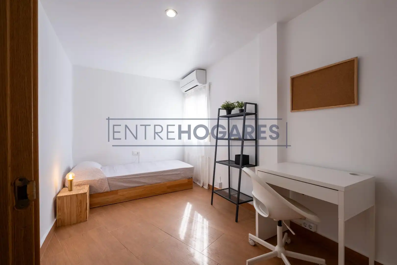 Habitación de Apartamento en venta en Moncada con Aire acondicionado, Calefacción y Amueblado
