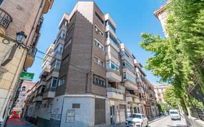 Exterior view of Attic for sale in  Granada Capital  with Terrace and Balcony