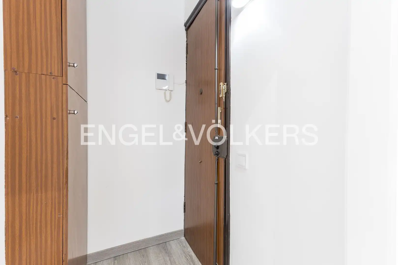 Wohnung zum Verkauf in Barcelona mit Klimaanlage, Heizung und Parkett