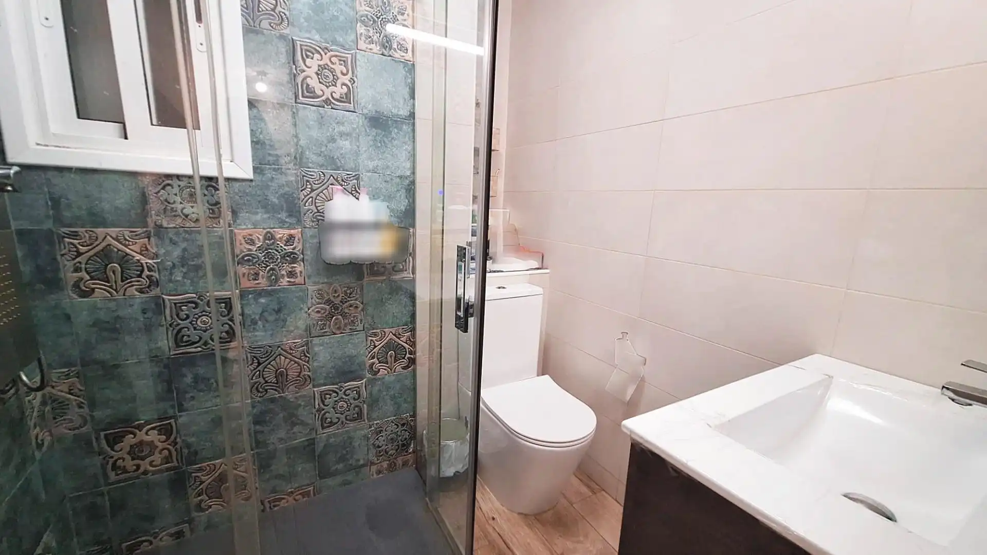 Bathroom of Flat for sale in Córdoba  with Air Conditioner, Heating and Furnished