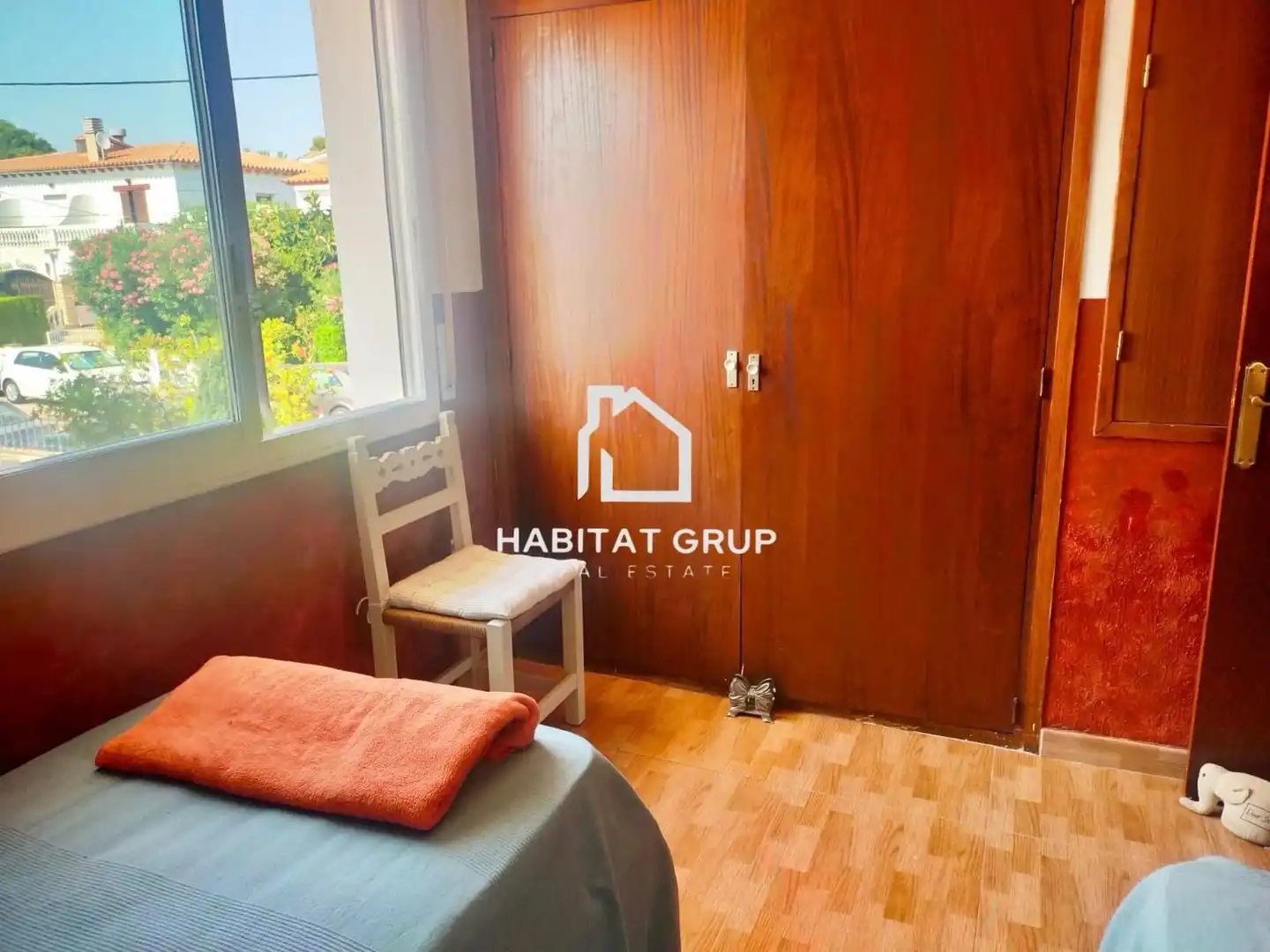 Habitación de Casa adosada en venta en Cambrils con Aire acondicionado, Calefacción y Jardín privado