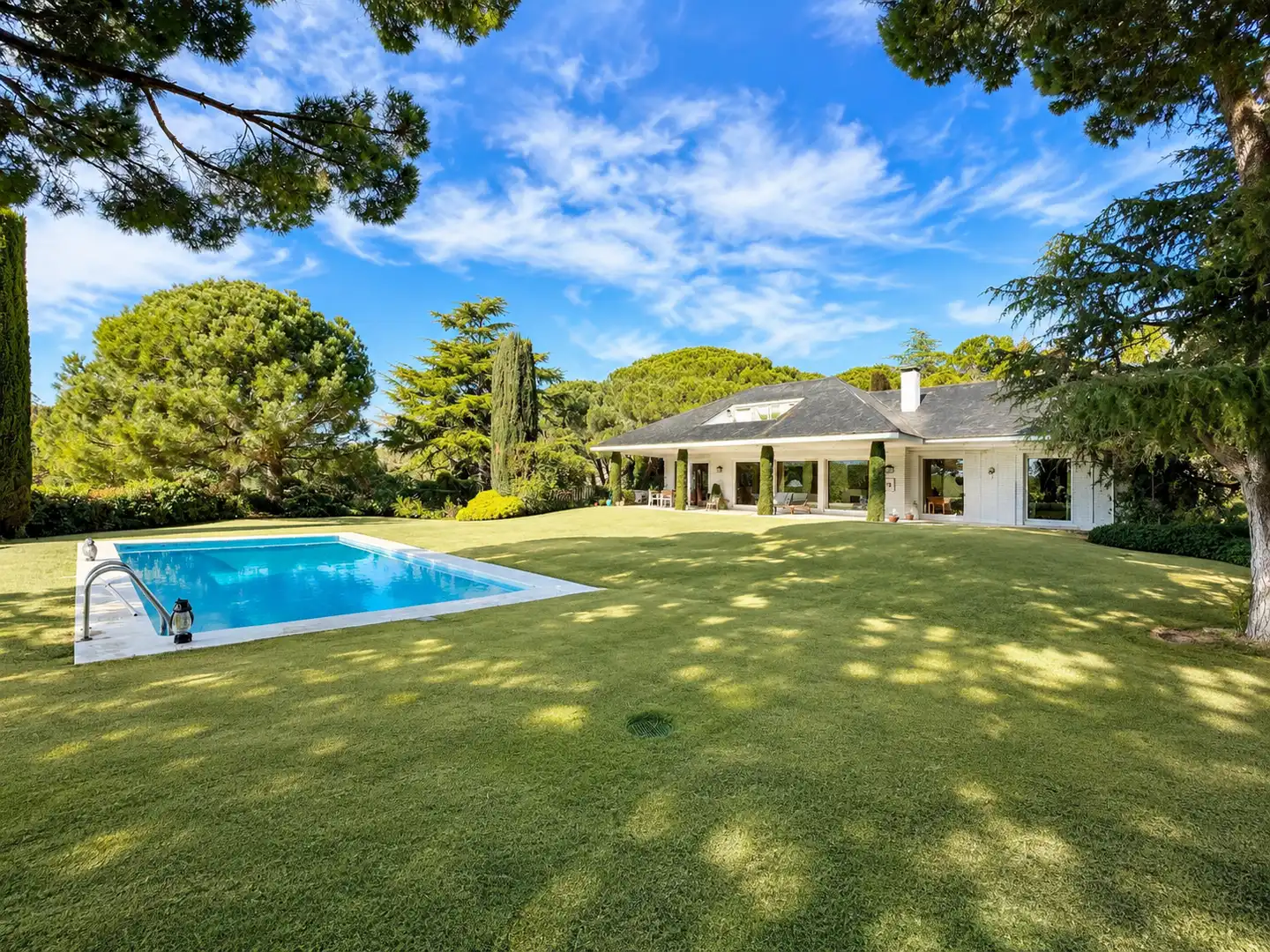 Haus mit Pool zum Verkauf in Supermaresme
