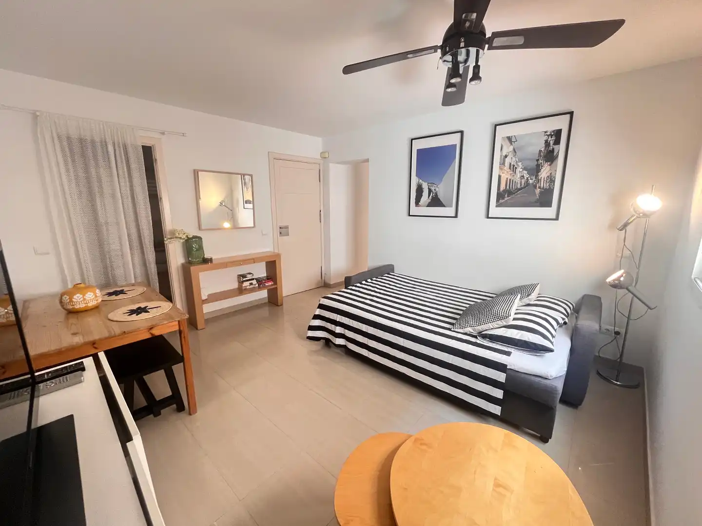 Bedroom of Study for rent in Marbella  with Air Conditioner, Furnished and Oven
