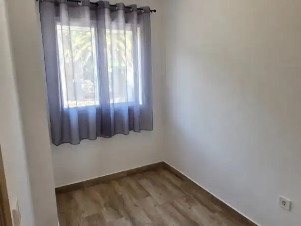 Dormitori de Casa adosada de lloguer en Coloma  