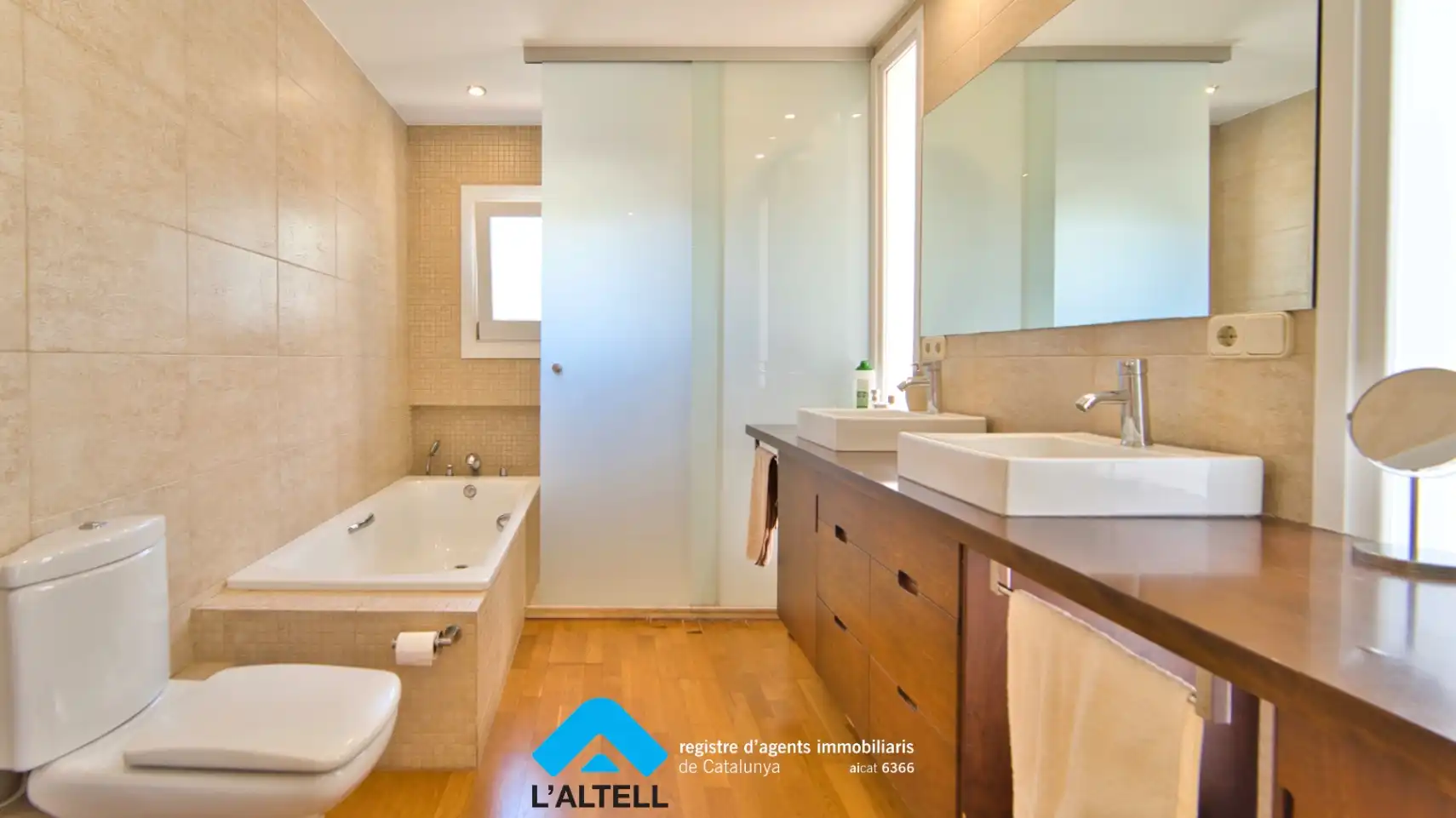 Baño de Casa o chalet en venta en L'Ametlla del Vallès con Aire acondicionado, Calefacción y Jardín privado