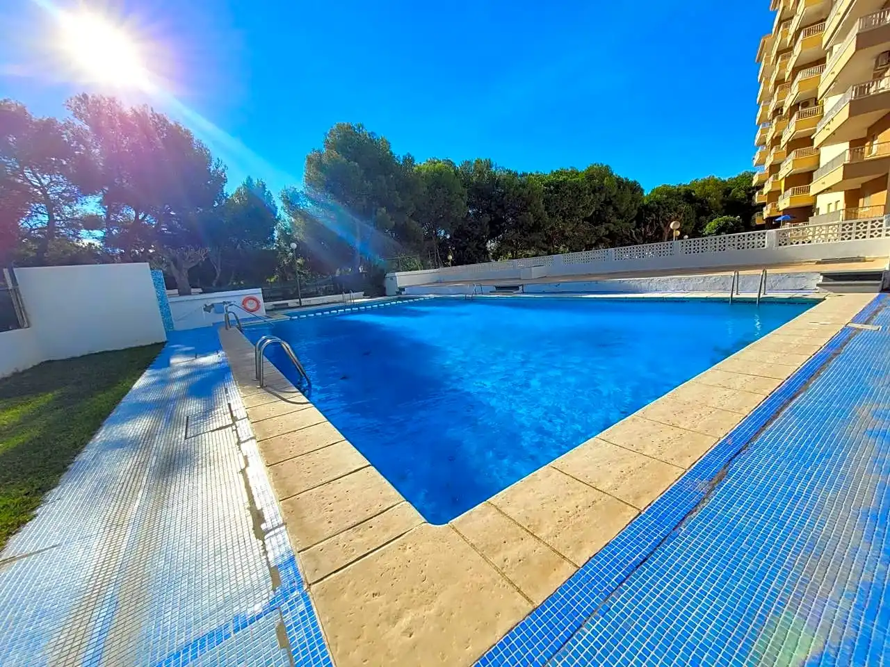 Piscina de Apartamento de alquiler en Miramar, Valencia
