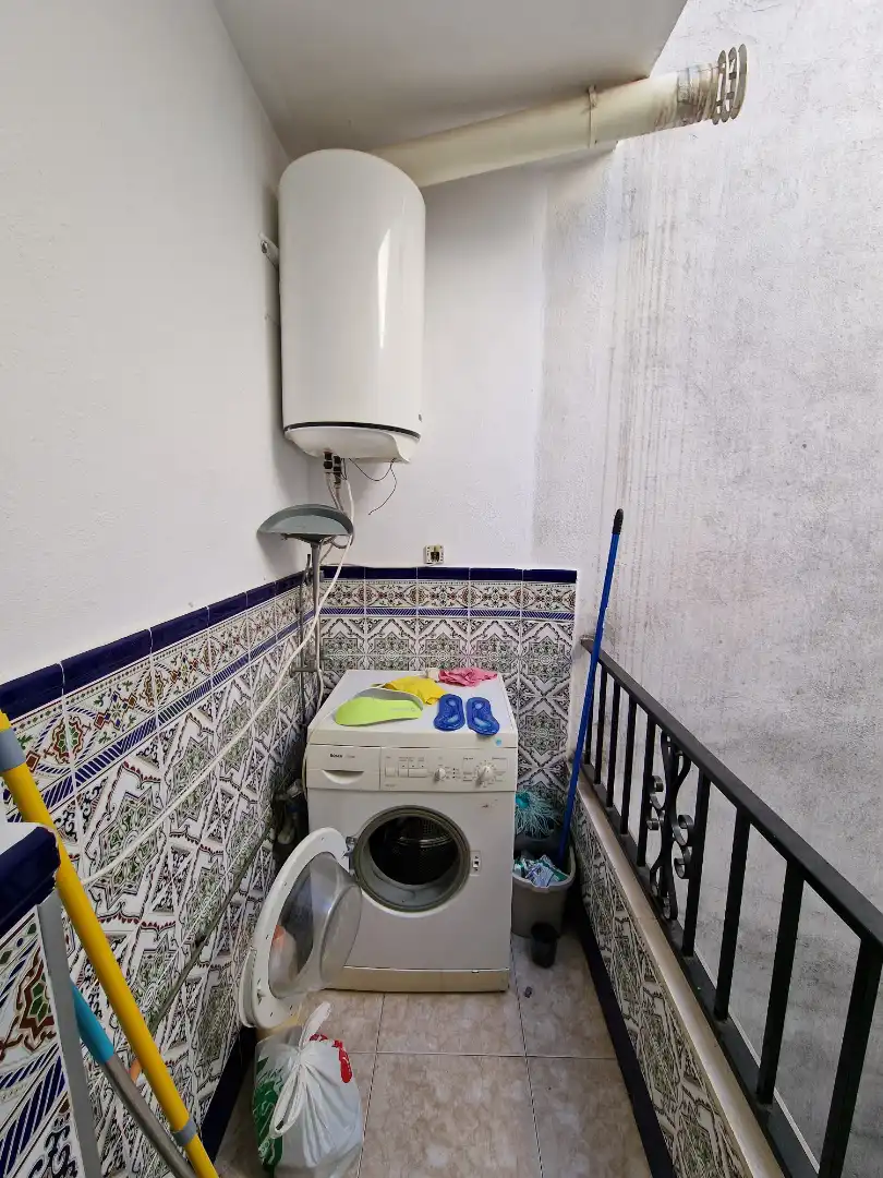 Baño de Piso en venta en Fernán-Núñez con Aire acondicionado, Terraza y Trastero