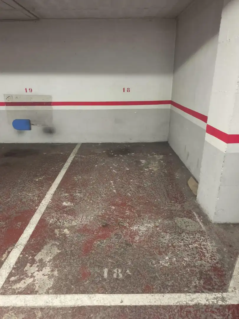 Einzelparkplatz zum Verkauf in Carrer RIU ESSERA