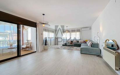 Sala d'estar de Casa o xalet en venda en Sitges amb Terrassa i Piscina