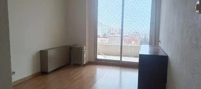 Dormitori de Àtic en venda en Madrid amb Aire condicionat, Calefacció i Terrassa