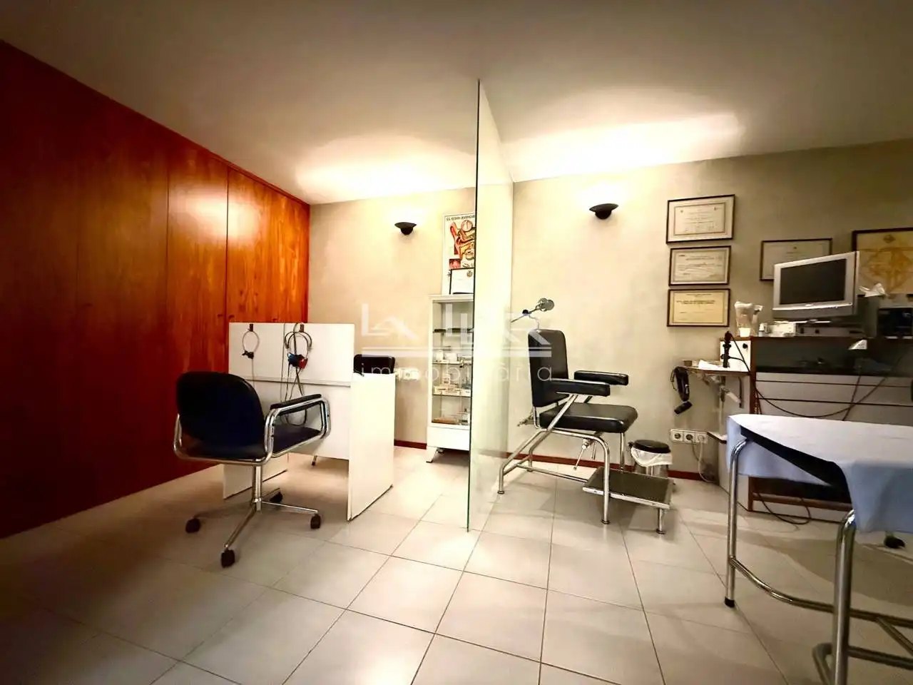 Oficina en venta en Vic con Calefacción