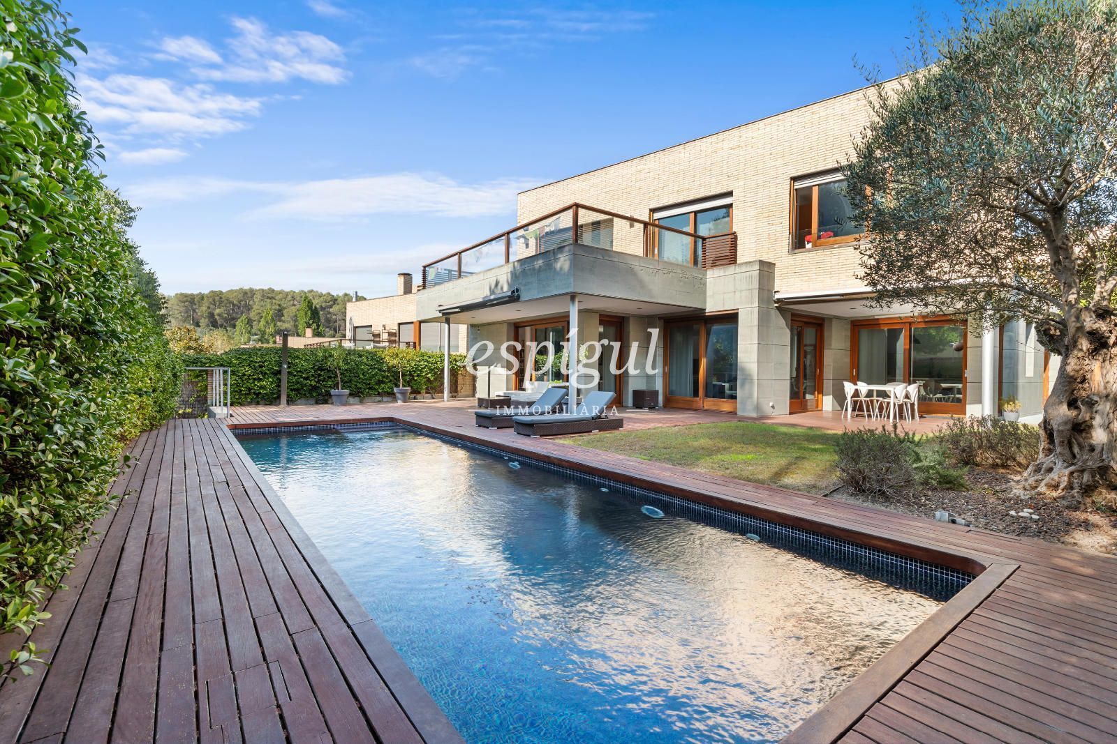 Swimming pool of House or chalet for sale in Sant Cugat del Vallès  with Air Conditioner, Heating and Parquet flooring