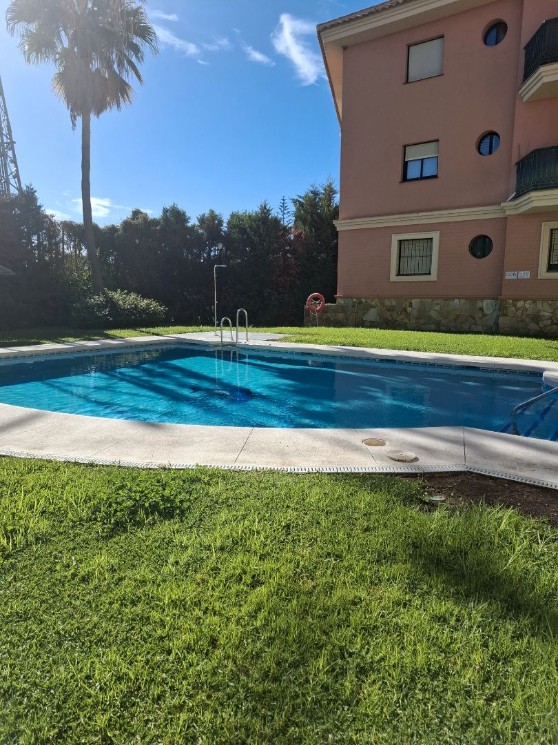 Swimming pool of Attic for sale in Fuengirola  with Terrace, Storage room and Oven