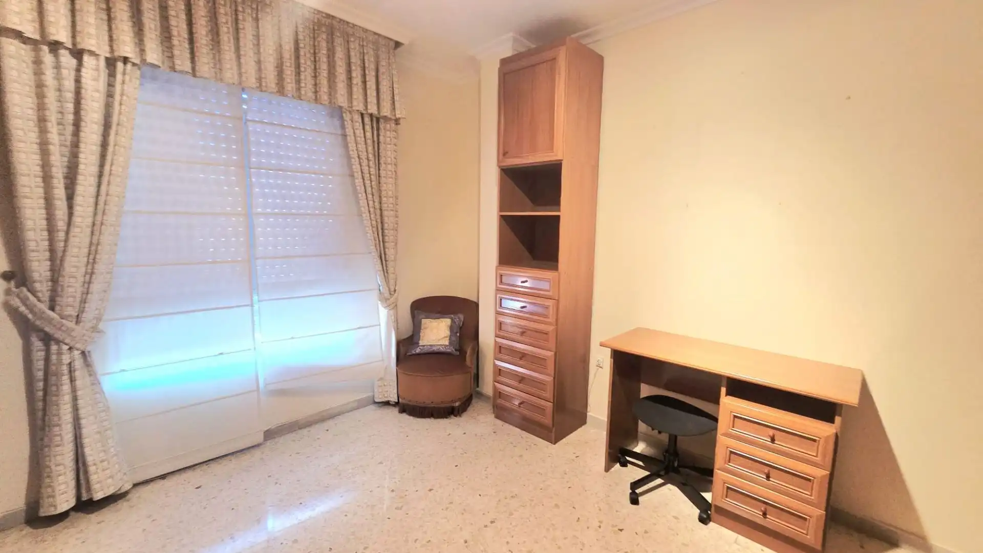 Schlafzimmer von Wohnung zum Verkauf in Benidorm mit Klimaanlage und Terrasse