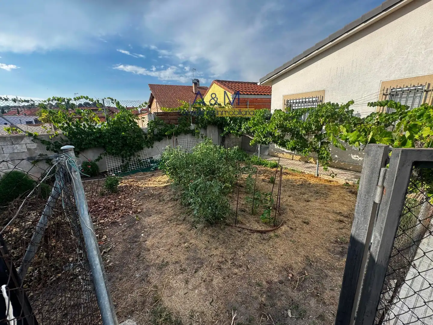 Jardí de Casa o xalet en venda en Viana de Cega amb Piscina