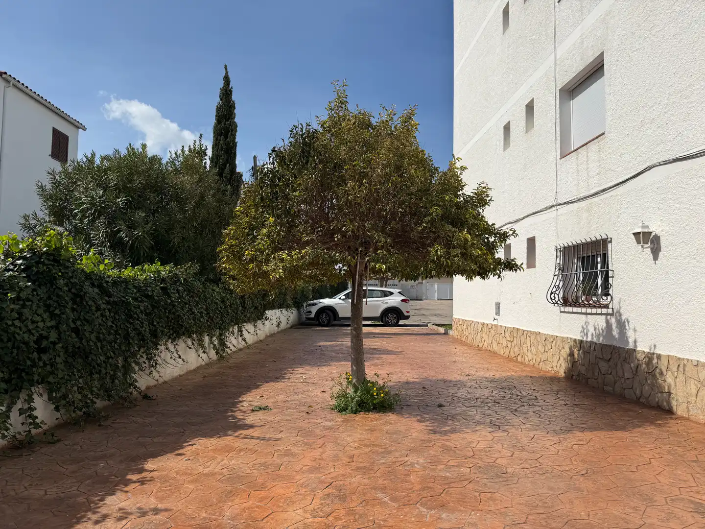 Aparcament de Estudi en venda en L'Escala amb Moblat