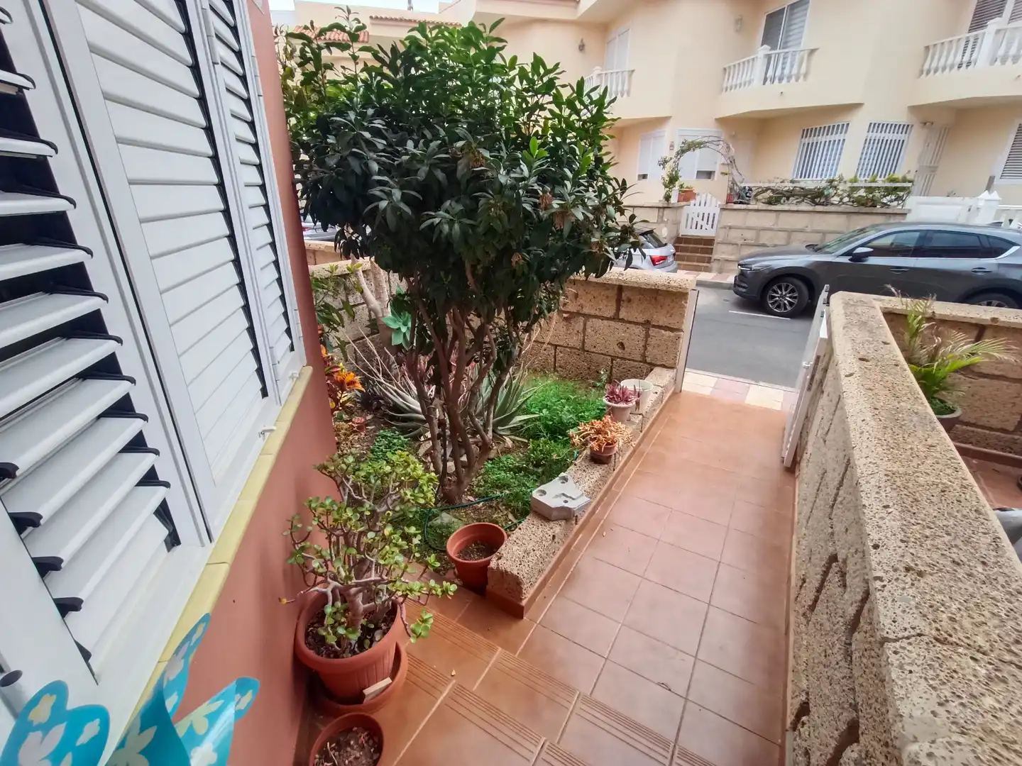 Terrassa de Casa adosada en venda en Arico amb Jardí privat, Terrassa i Moblat