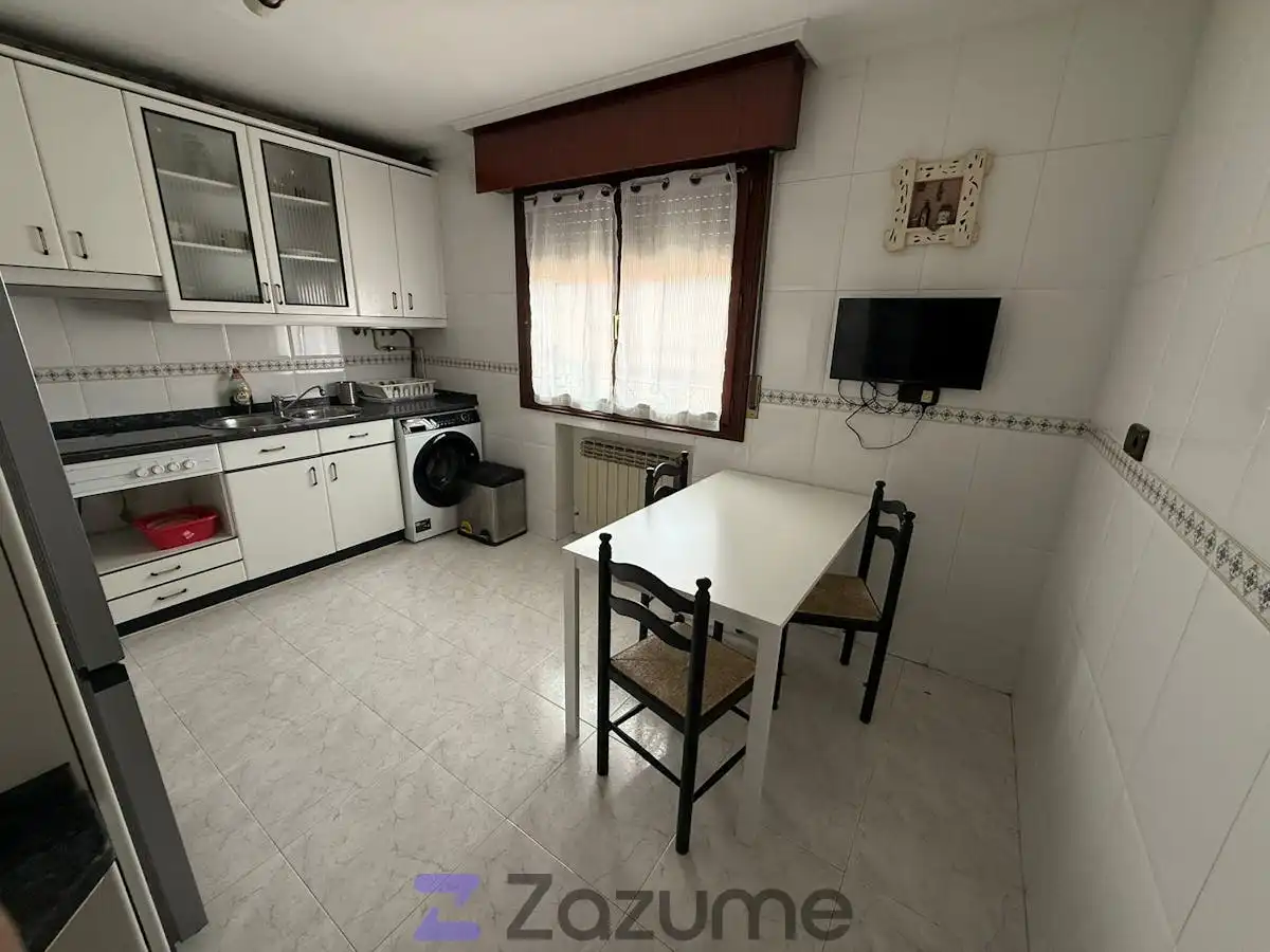 Cocina de Piso de alquiler en Galdakao con Calefacción, Amueblado y Horno