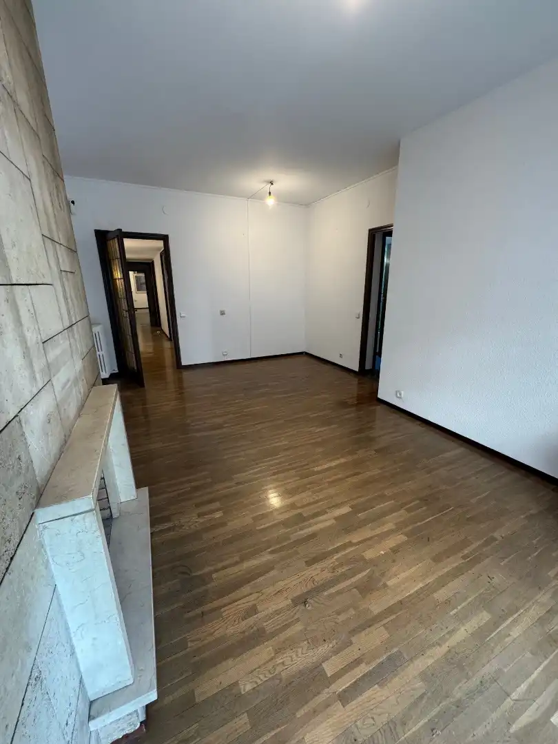 Piso en venta en Barcelona con Calefacción, Terraza y Horno