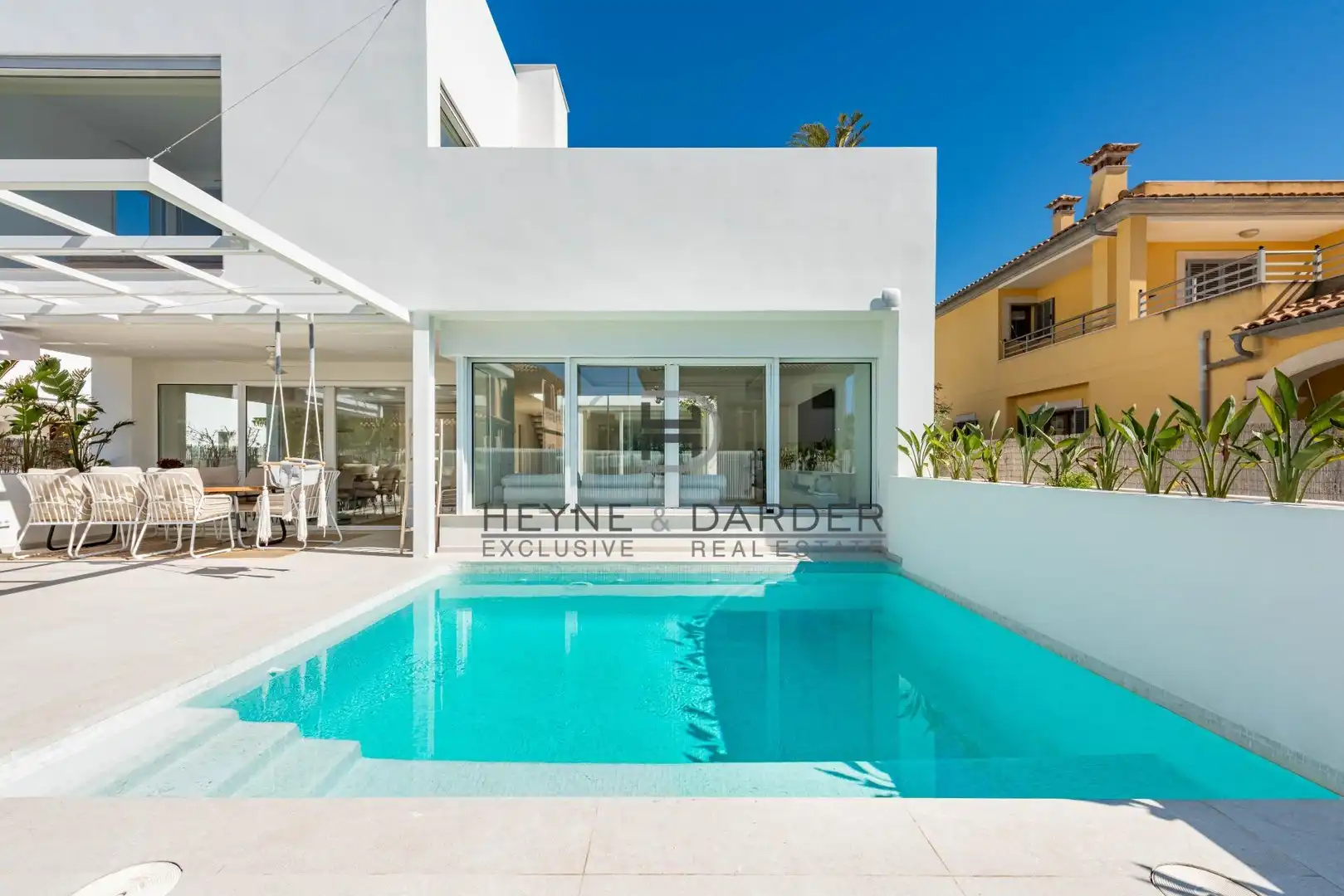 Vista exterior de Casa o xalet en venda en  Palma de Mallorca amb Aire condicionat, Calefacció i Jardí privat