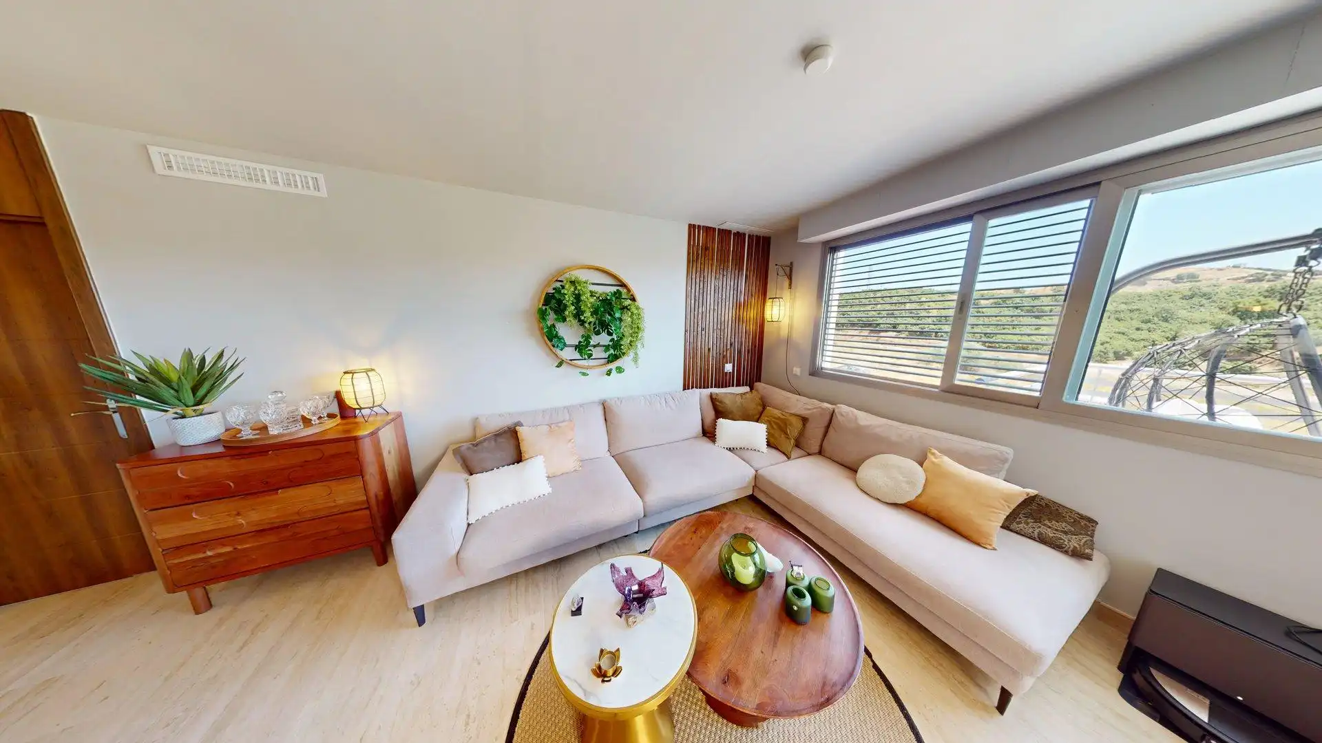 Wohnzimmer von Wohnung zum Verkauf in Mijas mit Klimaanlage, Heizung und Privatgarten