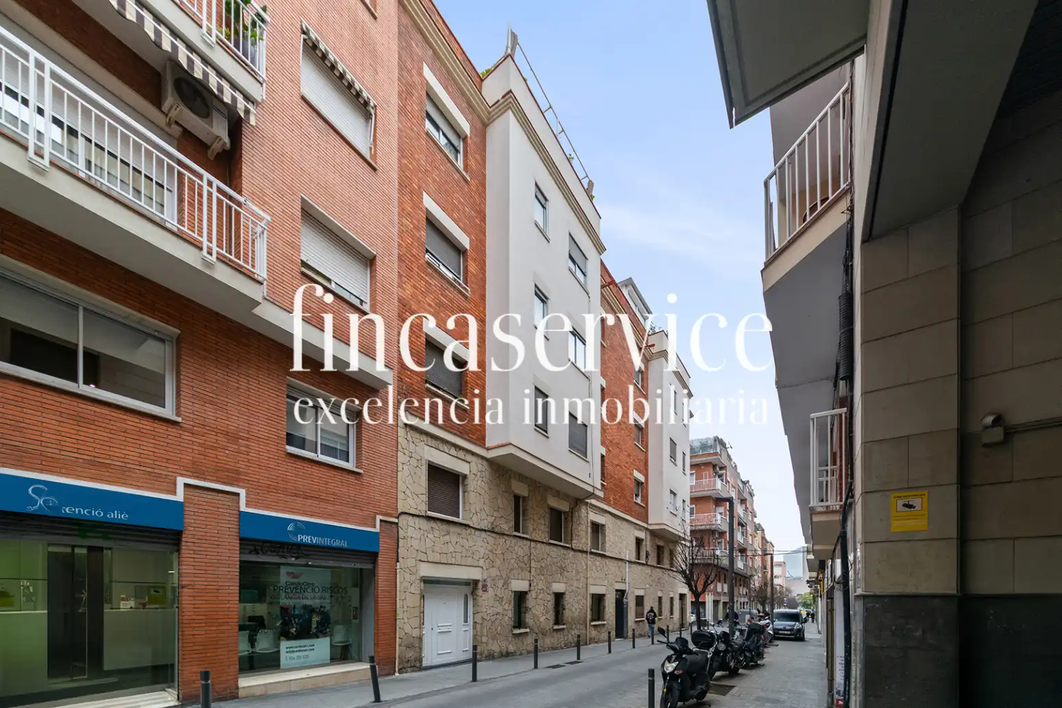 Außenansicht von Wohnung zum Verkauf in Barcelona mit Klimaanlage, Heizung und Parkett