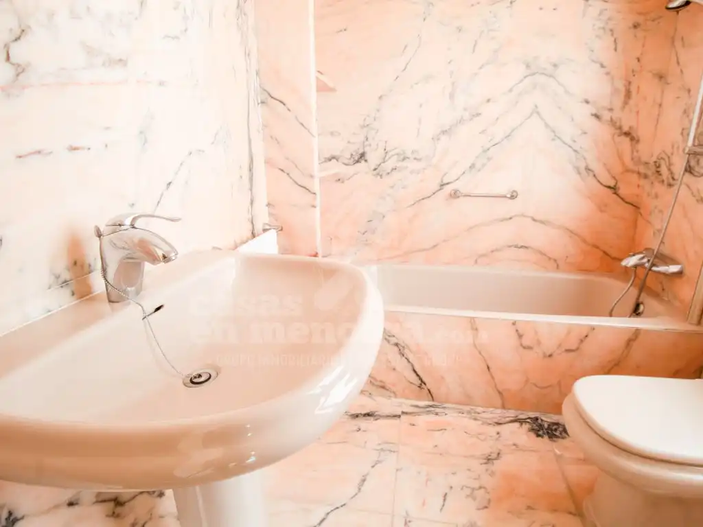 Bathroom of Houses for sale in Maó - Mahón  with Air Conditioner, Private garden and Terrace