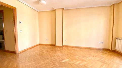 Foto 3 de Apartamento de alquiler en Calle de Los Monederos, Moscardó,  Madrid Capital