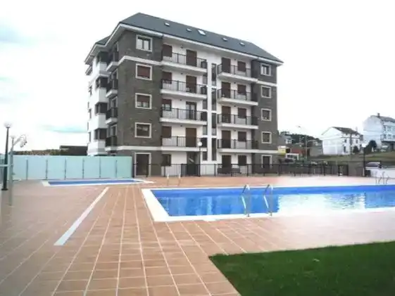 Schwimmbecken von Wohnung zur Miete in Foz mit Privatgarten, Parkett und Schwimmbad