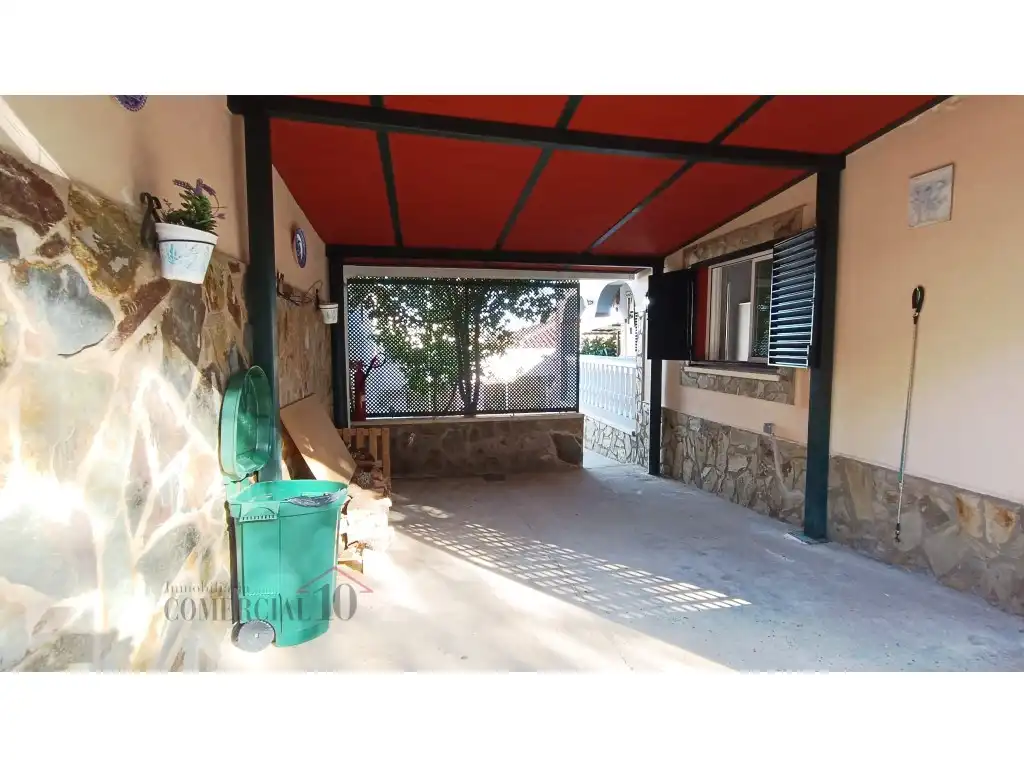 Vista exterior de Casa o xalet en venda en Badajoz