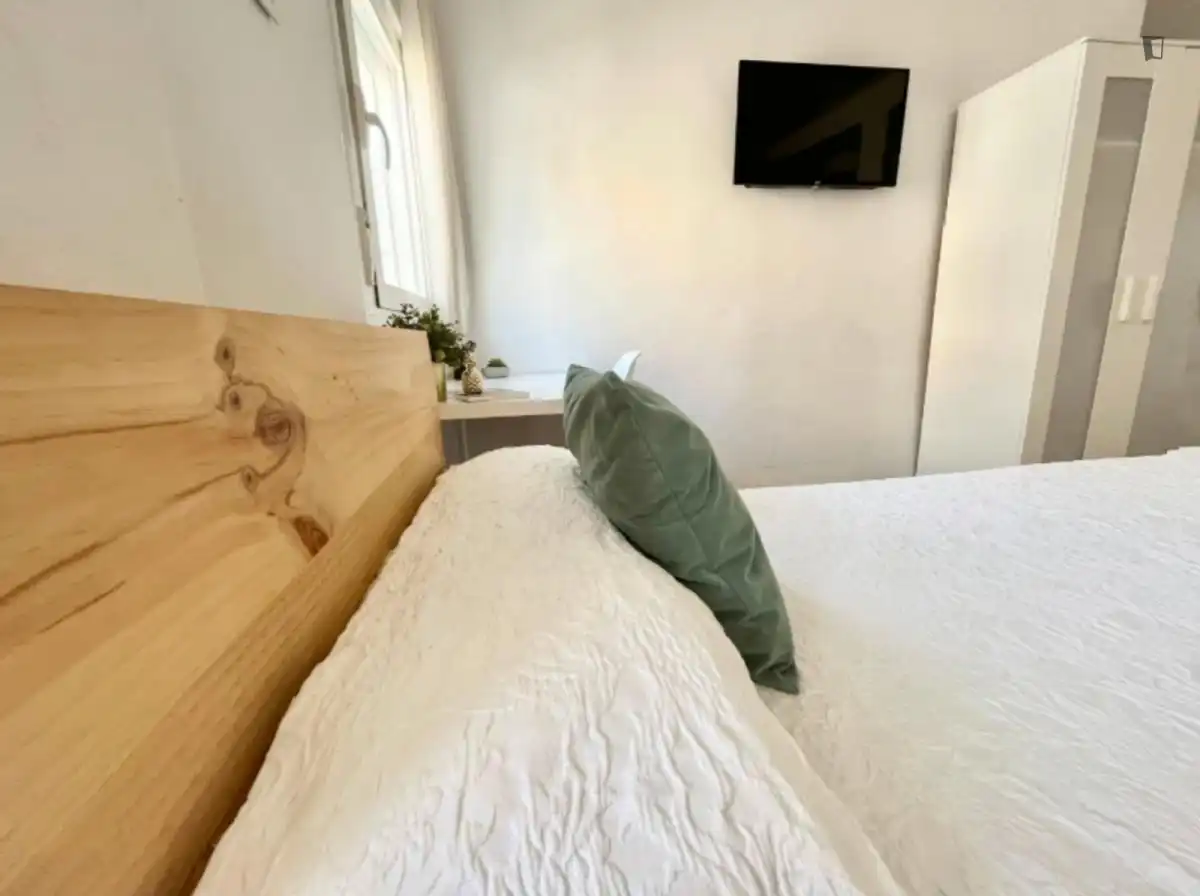 Habitación de Apartamento para compartir en  Sevilla Capital con Amueblado, Lavadora y Microondas