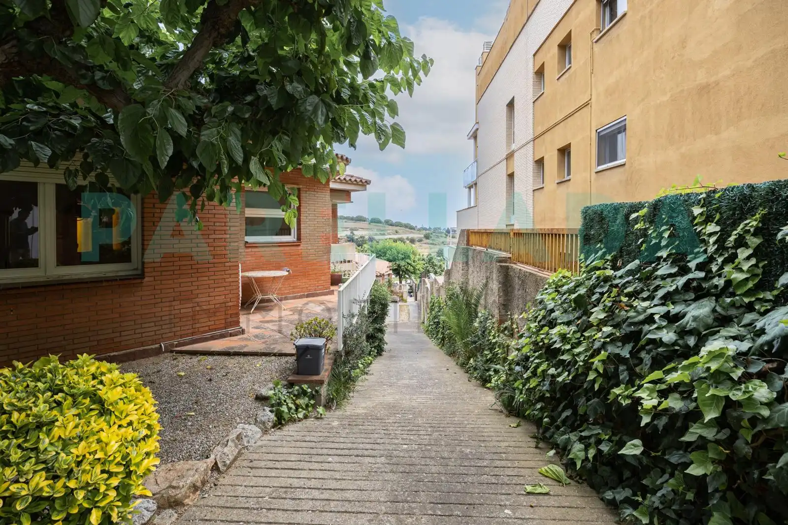 Vista exterior de Casa o chalet en venta en Tiana con Aire acondicionado, Jardín privado y Terraza