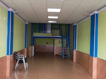 Local comercial de lloguer a Calle de Jorge Torner