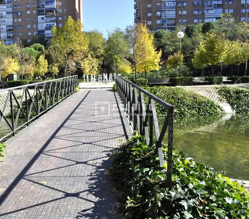 Außenansicht von Wohnung zum Verkauf in Madrid mit Heizung, Terrasse und Möbliert