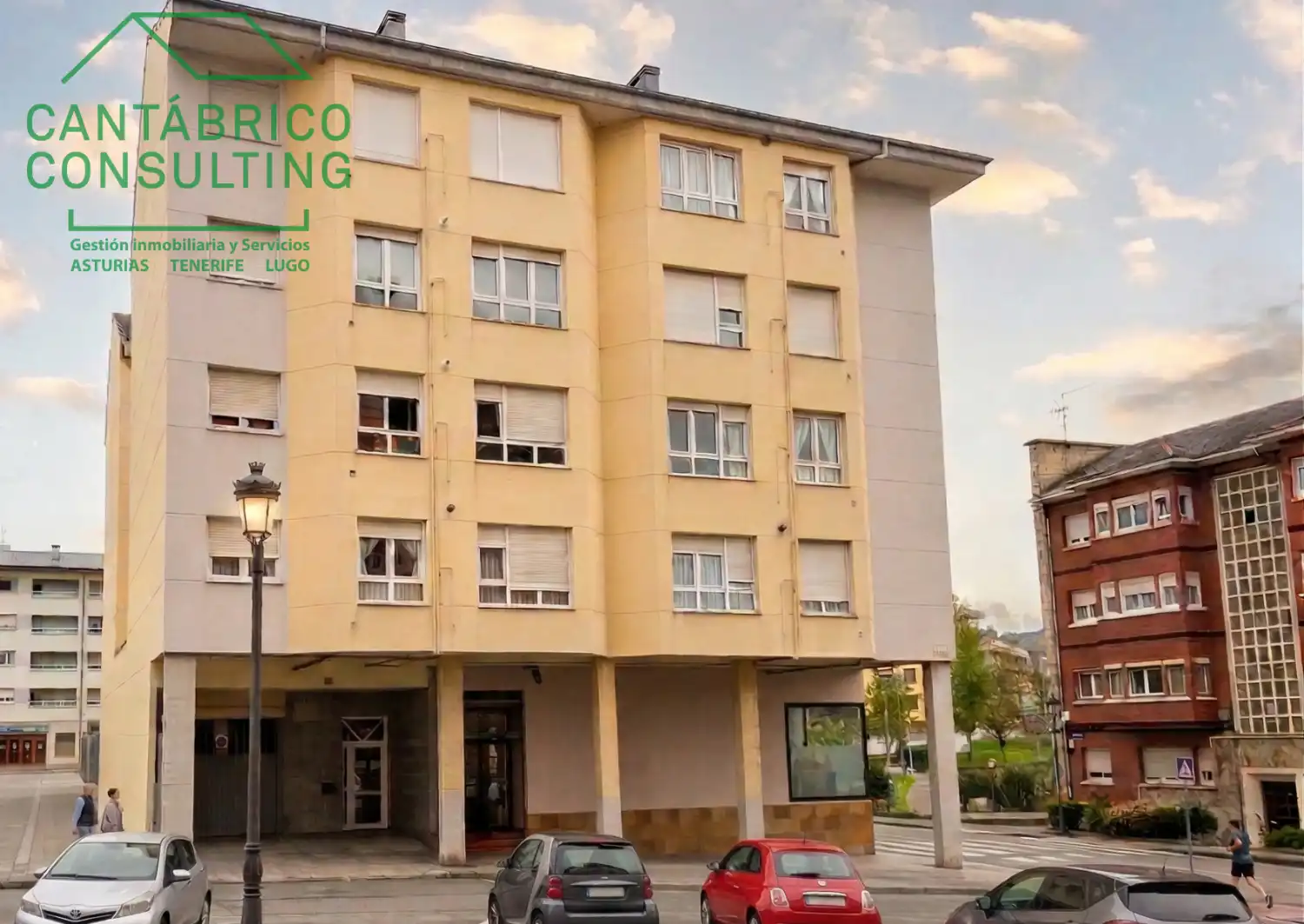 Vista exterior de Piso en venta en Navia con Calefacción y Amueblado