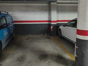 Einzelparkplatz zur Miete in Assemblea de Catalunya 5